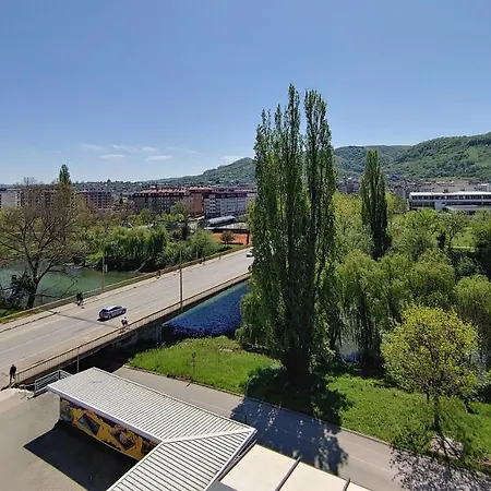 Riverview Apartman *